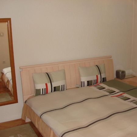 Jani Apartment Приштина Екстер'єр фото